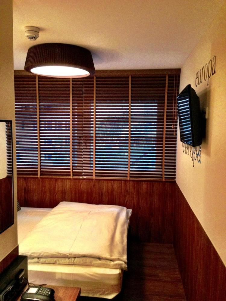 Europa Life Hotel 3*