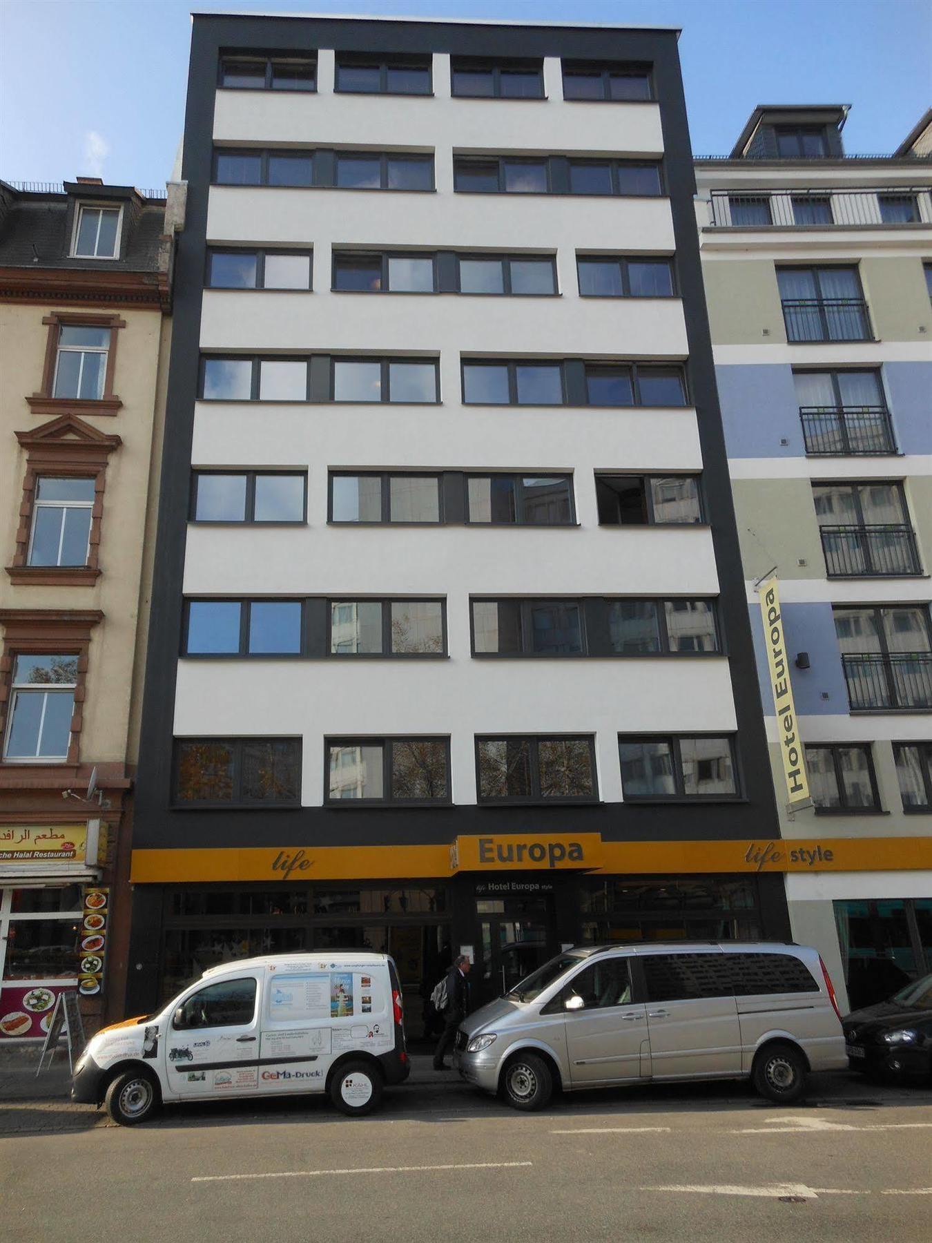 Europa Life Hotel 3*